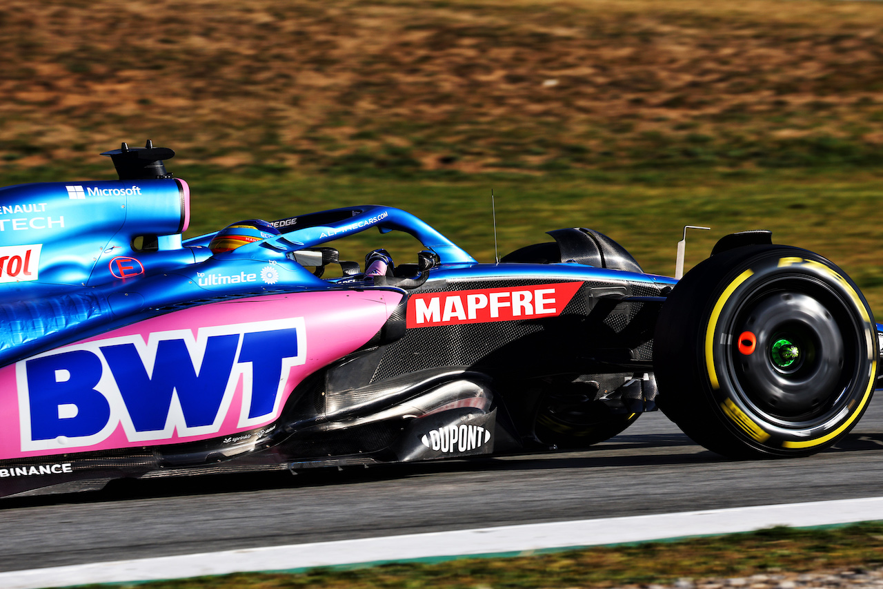 TEST BARCELLONA, Fernando Alonso (ESP) Alpine F1 Team A522.
23.02.2022. Formula One Testing, Day One, Barcelona, Spain. Wednesday.
- www.xpbimages.com, EMail: requests@xpbimages.com © Copyright: Batchelor / XPB Images