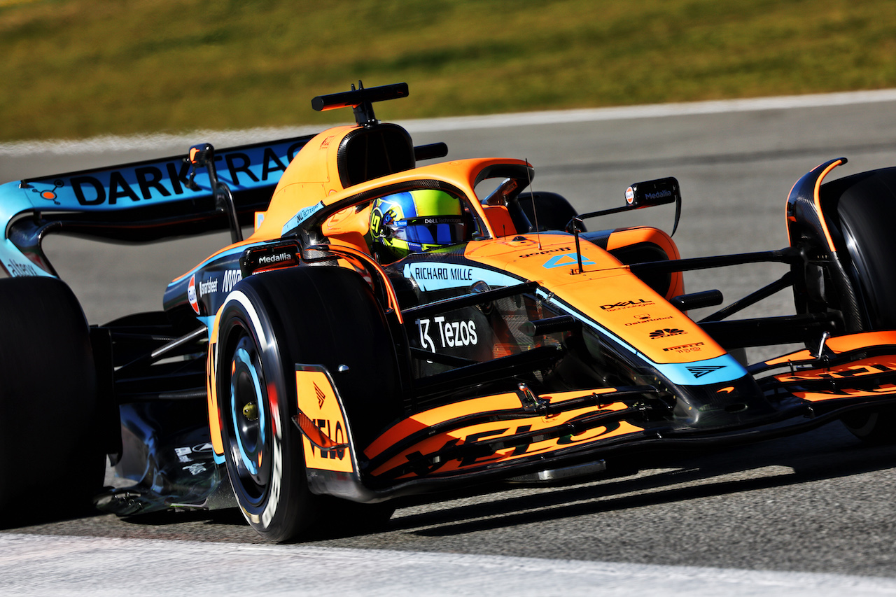 TEST BARCELLONA, Lando Norris (GBR) McLaren MCL36.
23.02.2022. Formula One Testing, Day One, Barcelona, Spain. Wednesday.
- www.xpbimages.com, EMail: requests@xpbimages.com © Copyright: Batchelor / XPB Images