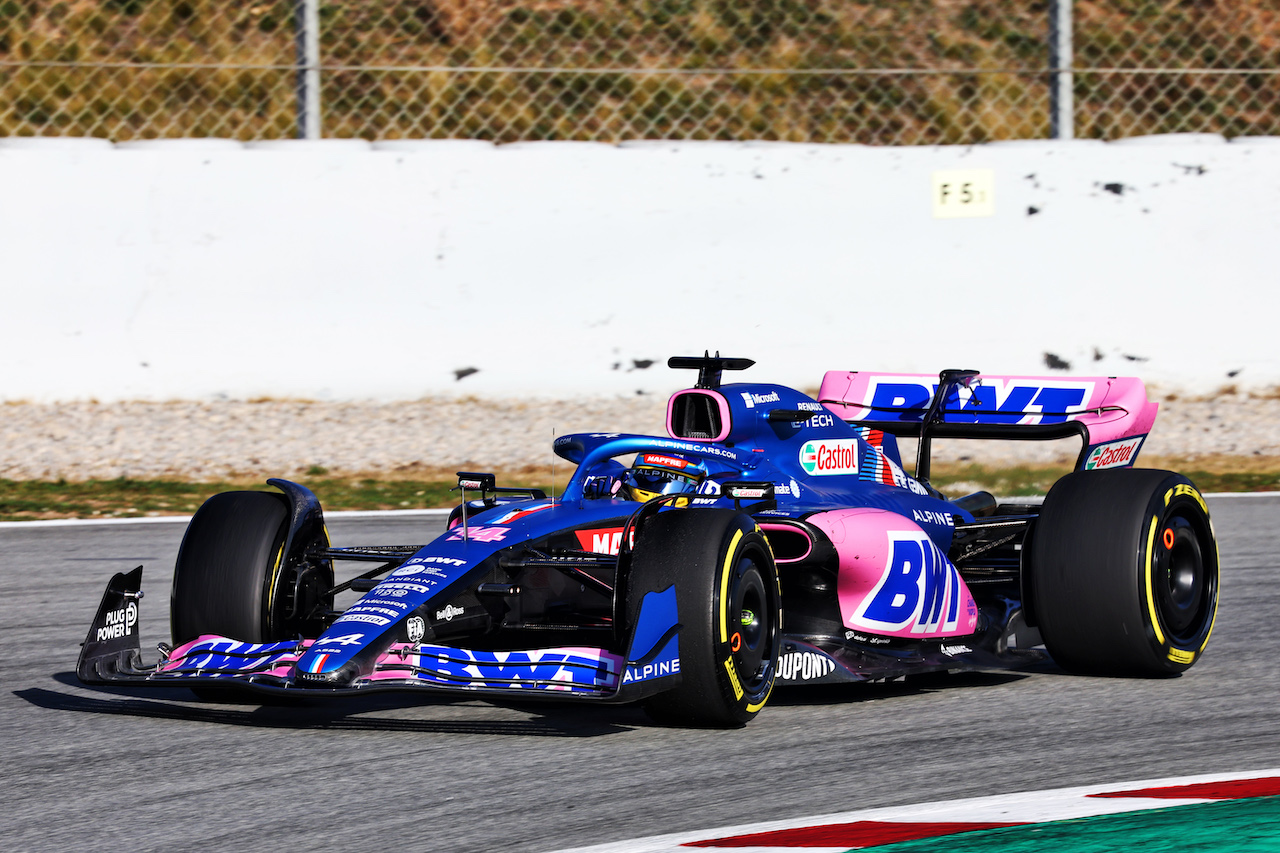 TEST BARCELLONA, Fernando Alonso (ESP) Alpine F1 Team A522.
23.02.2022. Formula One Testing, Day One, Barcelona, Spain. Wednesday.
- www.xpbimages.com, EMail: requests@xpbimages.com © Copyright: Batchelor / XPB Images