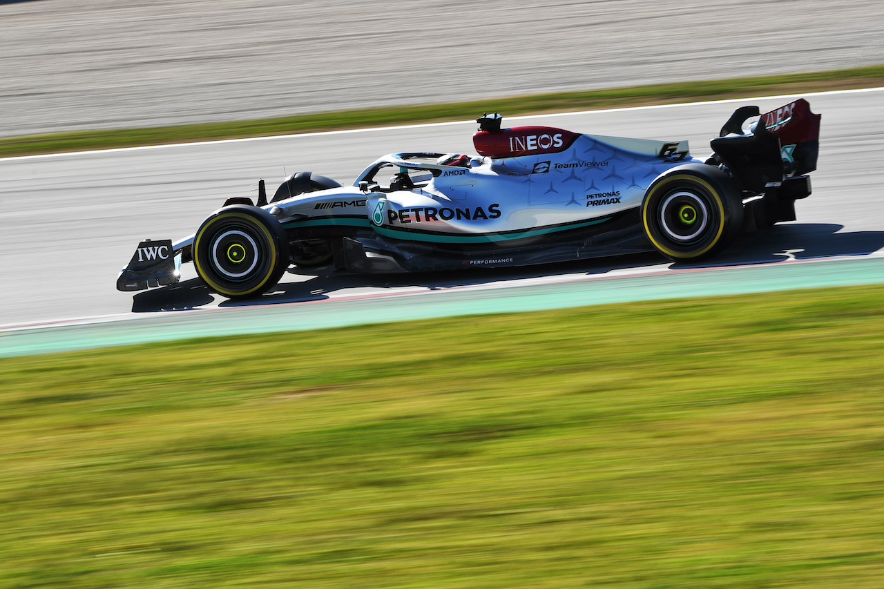 TEST BARCELLONA, George Russell (GBR) Mercedes AMG F1 W13.
23.02.2022. Formula One Testing, Day One, Barcelona, Spain. Wednesday.
- www.xpbimages.com, EMail: requests@xpbimages.com © Copyright: Price / XPB Images