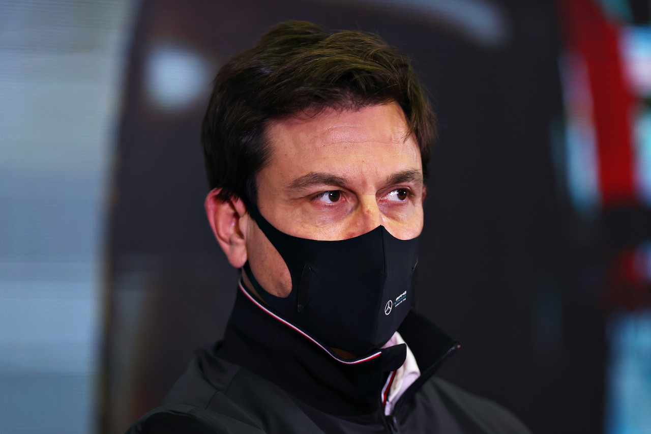 TEST BARCELLONA, Toto Wolff (GER) Mercedes AMG F1 Shareholder e Executive Director in the FIA Press Conference.
23.02.2022. Formula One Testing, Day One, Barcelona, Spain. Wednesday.
- www.xpbimages.com, EMail: requests@xpbimages.com © Copyright: FIA Pool Image for Editorial Use Only