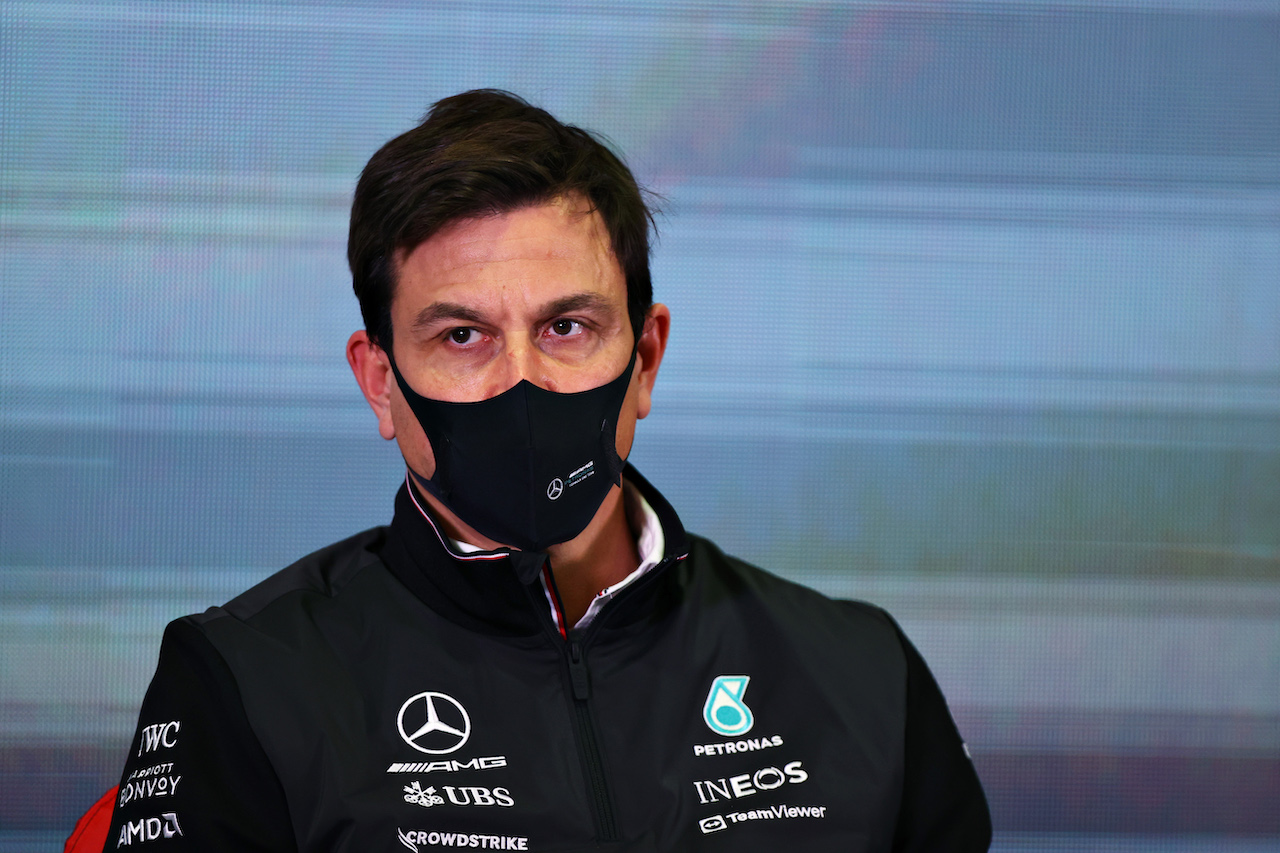 TEST BARCELLONA, Toto Wolff (GER) Mercedes AMG F1 Shareholder e Executive Director in the FIA Press Conference.
23.02.2022. Formula One Testing, Day One, Barcelona, Spain. Wednesday.
- www.xpbimages.com, EMail: requests@xpbimages.com © Copyright: FIA Pool Image for Editorial Use Only