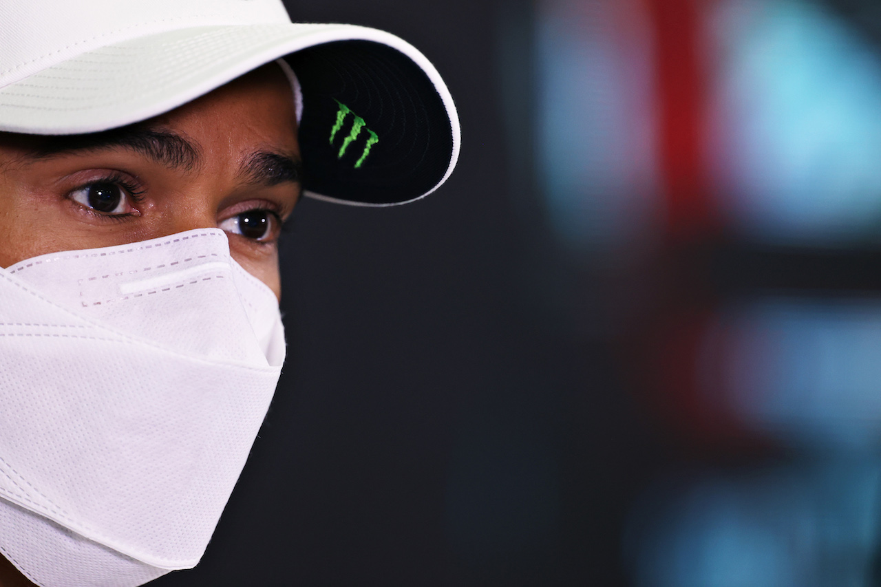 TEST BARCELLONA, Lewis Hamilton (GBR) Mercedes AMG F1 in the FIA Press Conference.
23.02.2022. Formula One Testing, Day One, Barcelona, Spain. Wednesday.
- www.xpbimages.com, EMail: requests@xpbimages.com © Copyright: FIA Pool Image for Editorial Use Only