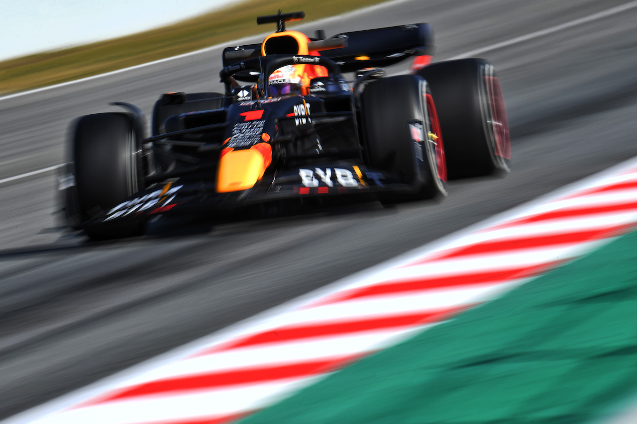 TEST BARCELLONA, Max Verstappen (NLD) Red Bull Racing RB18.
23.02.2022. Formula One Testing, Day One, Barcelona, Spain. Wednesday.
- www.xpbimages.com, EMail: requests@xpbimages.com © Copyright: Price / XPB Images