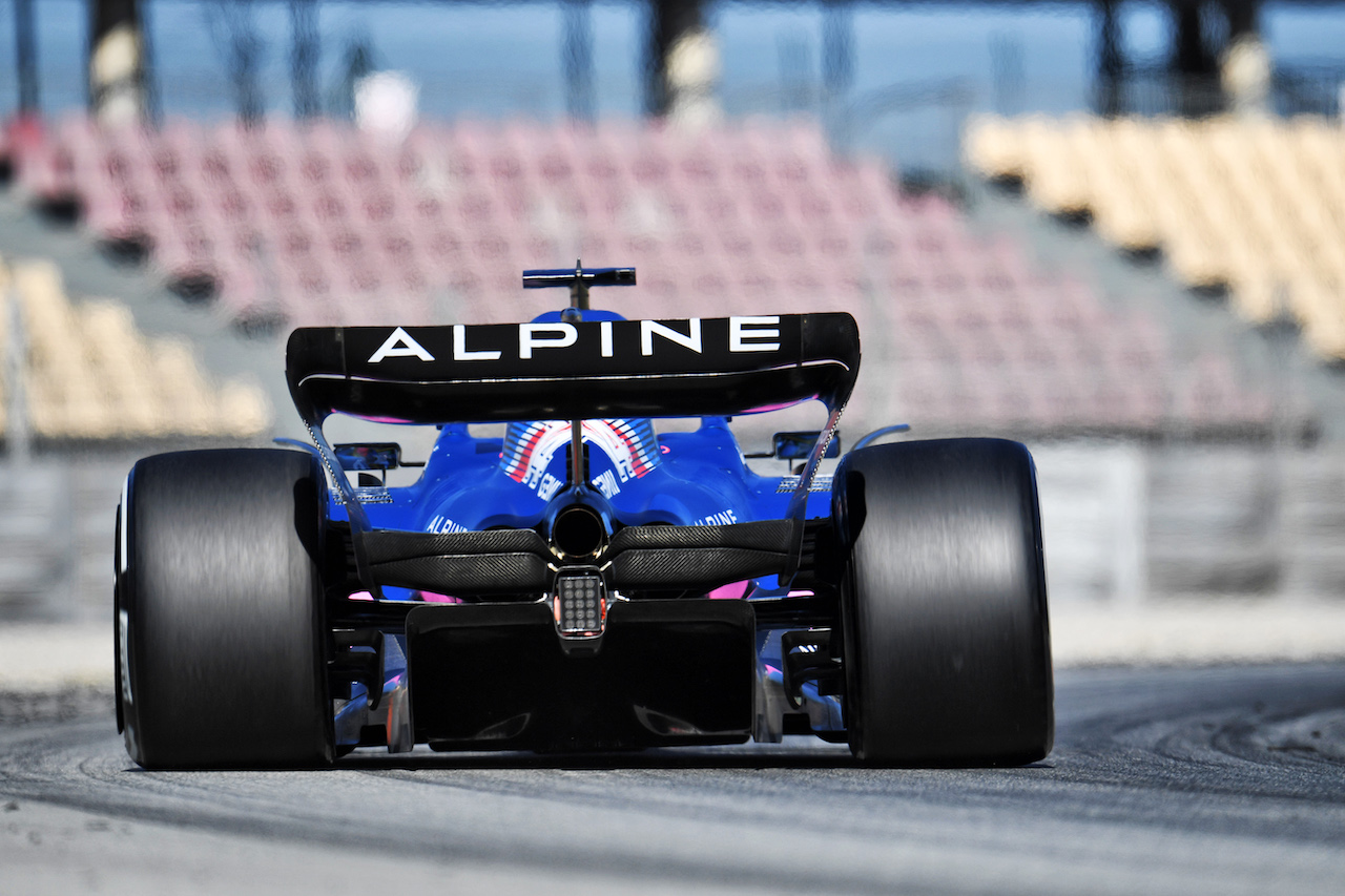 TEST BARCELLONA, Fernando Alonso (ESP) Alpine F1 Team A522.
23.02.2022. Formula One Testing, Day One, Barcelona, Spain. Wednesday.
- www.xpbimages.com, EMail: requests@xpbimages.com © Copyright: Price / XPB Images
