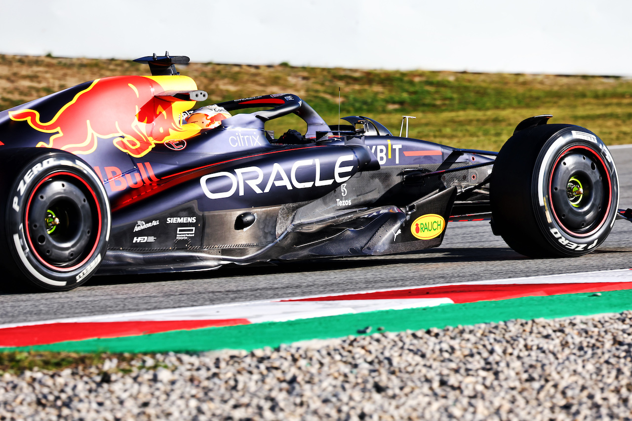 TEST BARCELLONA, Max Verstappen (NLD) Red Bull Racing RB18.
23.02.2022. Formula One Testing, Day One, Barcelona, Spain. Wednesday.
- www.xpbimages.com, EMail: requests@xpbimages.com © Copyright: Batchelor / XPB Images