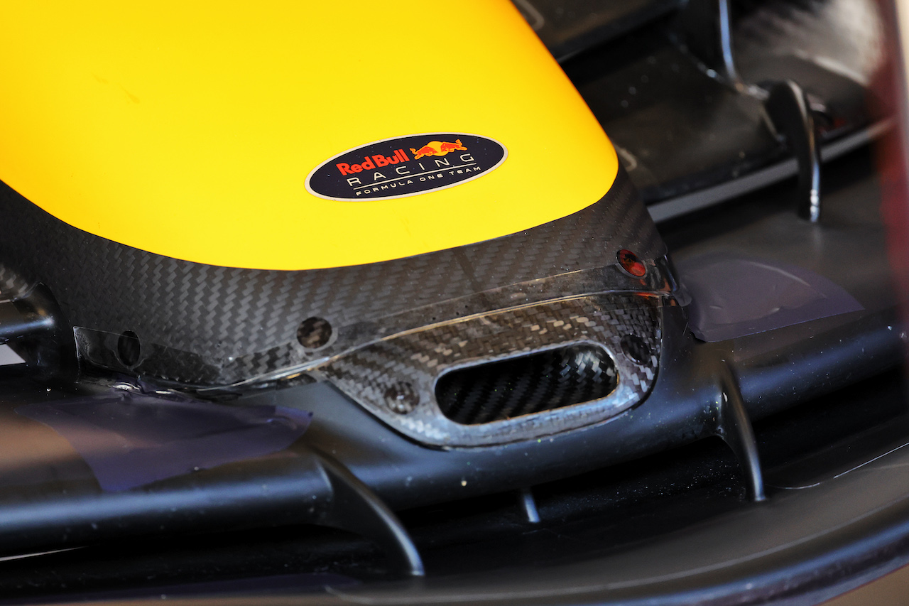 TEST BARCELLONA, Red Bull Racing RB18 nosecone detail.
23.02.2022. Formula One Testing, Day One, Barcelona, Spain. Wednesday.
- www.xpbimages.com, EMail: requests@xpbimages.com © Copyright: Batchelor / XPB Images