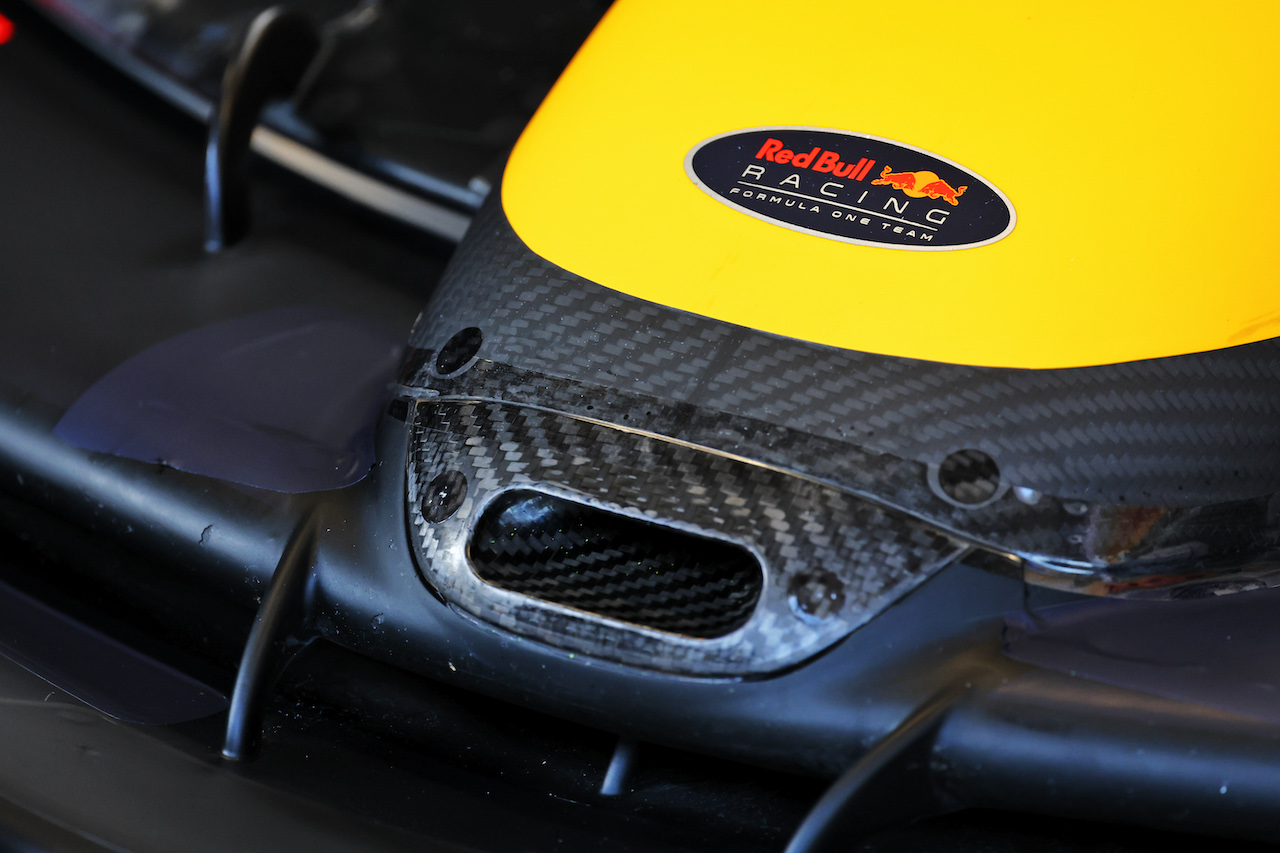 TEST BARCELLONA, Red Bull Racing RB18 nosecone detail.
23.02.2022. Formula One Testing, Day One, Barcelona, Spain. Wednesday.
- www.xpbimages.com, EMail: requests@xpbimages.com © Copyright: Batchelor / XPB Images