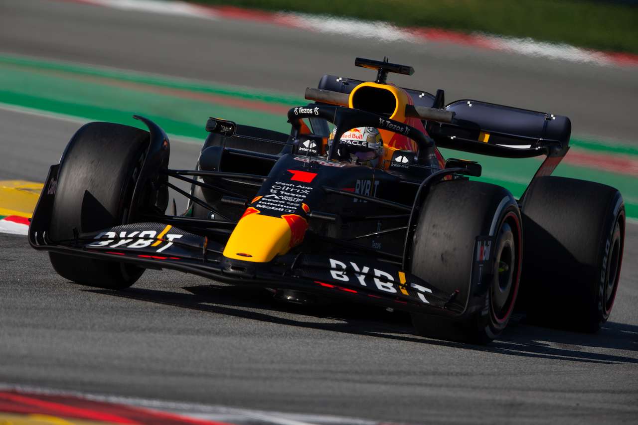 TEST BARCELLONA, Max Verstappen (NLD) Red Bull Racing RB18.
23.02.2022. Formula One Testing, Day One, Barcelona, Spain. Wednesday.
- www.xpbimages.com, EMail: requests@xpbimages.com © Copyright: Rew / XPB Images