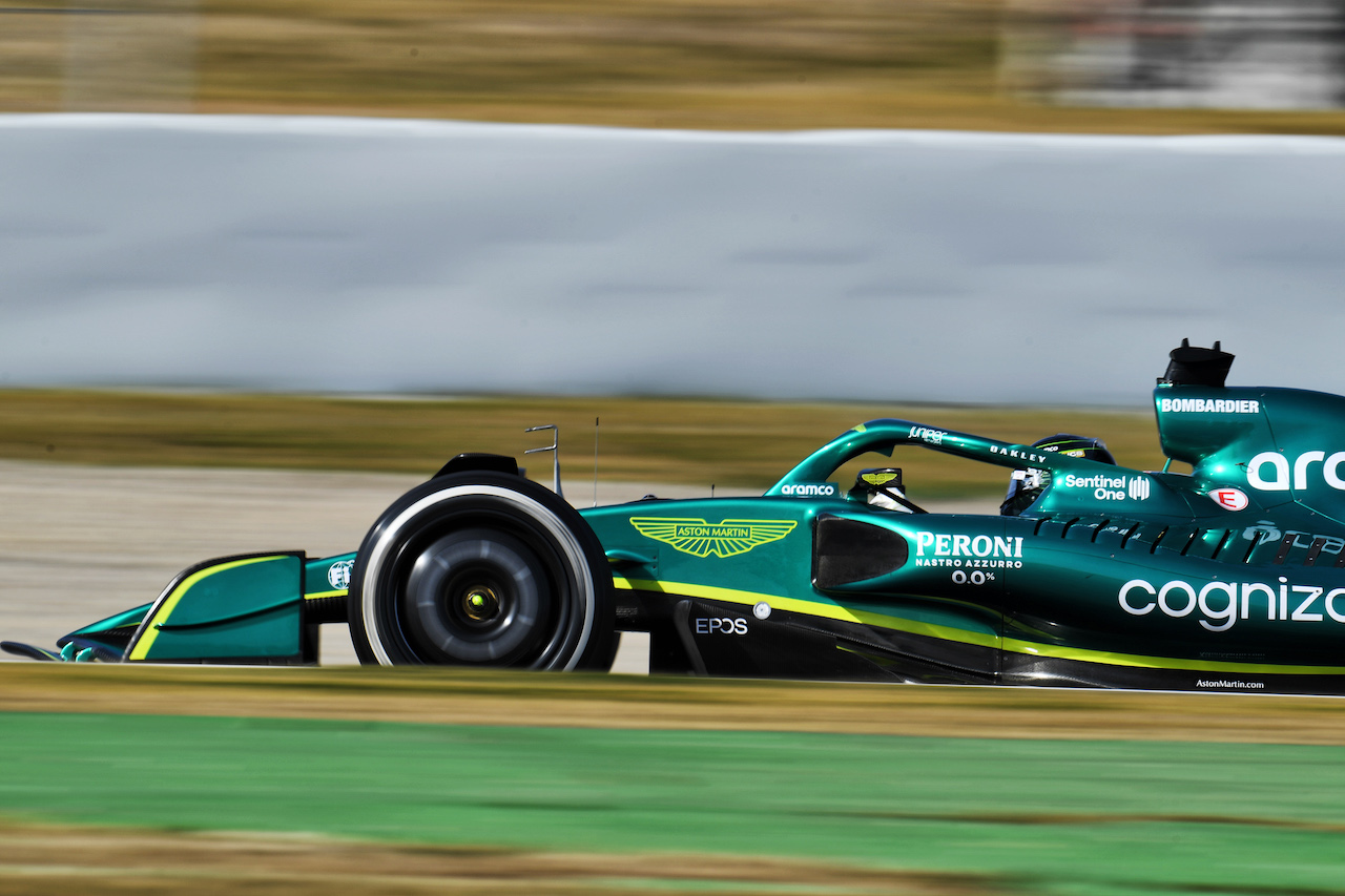 TEST BARCELLONA, Lance Stroll (CDN) Aston Martin F1 Team AMR22.
23.02.2022. Formula One Testing, Day One, Barcelona, Spain. Wednesday.
- www.xpbimages.com, EMail: requests@xpbimages.com © Copyright: Price / XPB Images