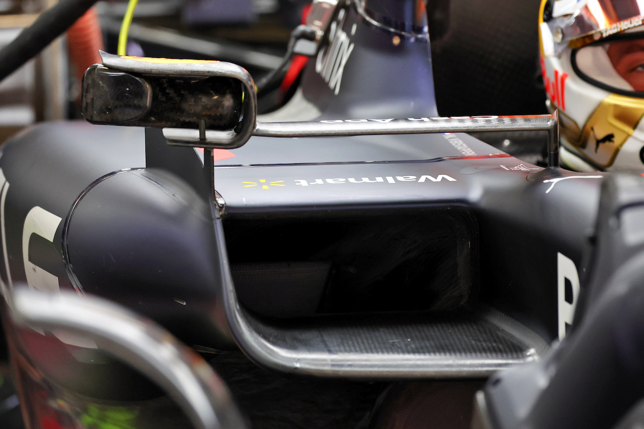 TEST BARCELLONA, Max Verstappen (NLD) Red Bull Racing RB18 - sidepod detail.
23.02.2022. Formula One Testing, Day One, Barcelona, Spain. Wednesday.
- www.xpbimages.com, EMail: requests@xpbimages.com © Copyright: Batchelor / XPB Images