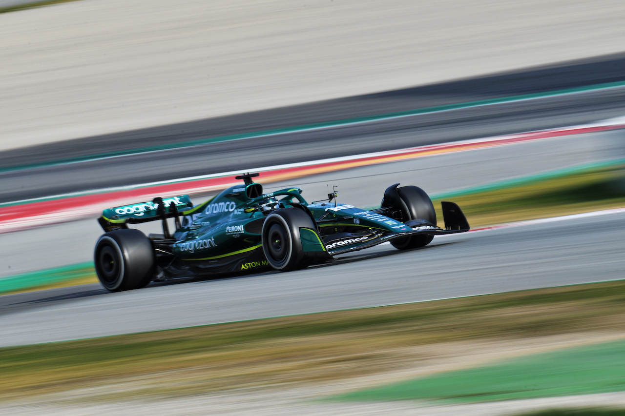 TEST BARCELLONA, Lance Stroll (CDN) Aston Martin F1 Team AMR22.
23.02.2022. Formula One Testing, Day One, Barcelona, Spain. Wednesday.
- www.xpbimages.com, EMail: requests@xpbimages.com © Copyright: Price / XPB Images