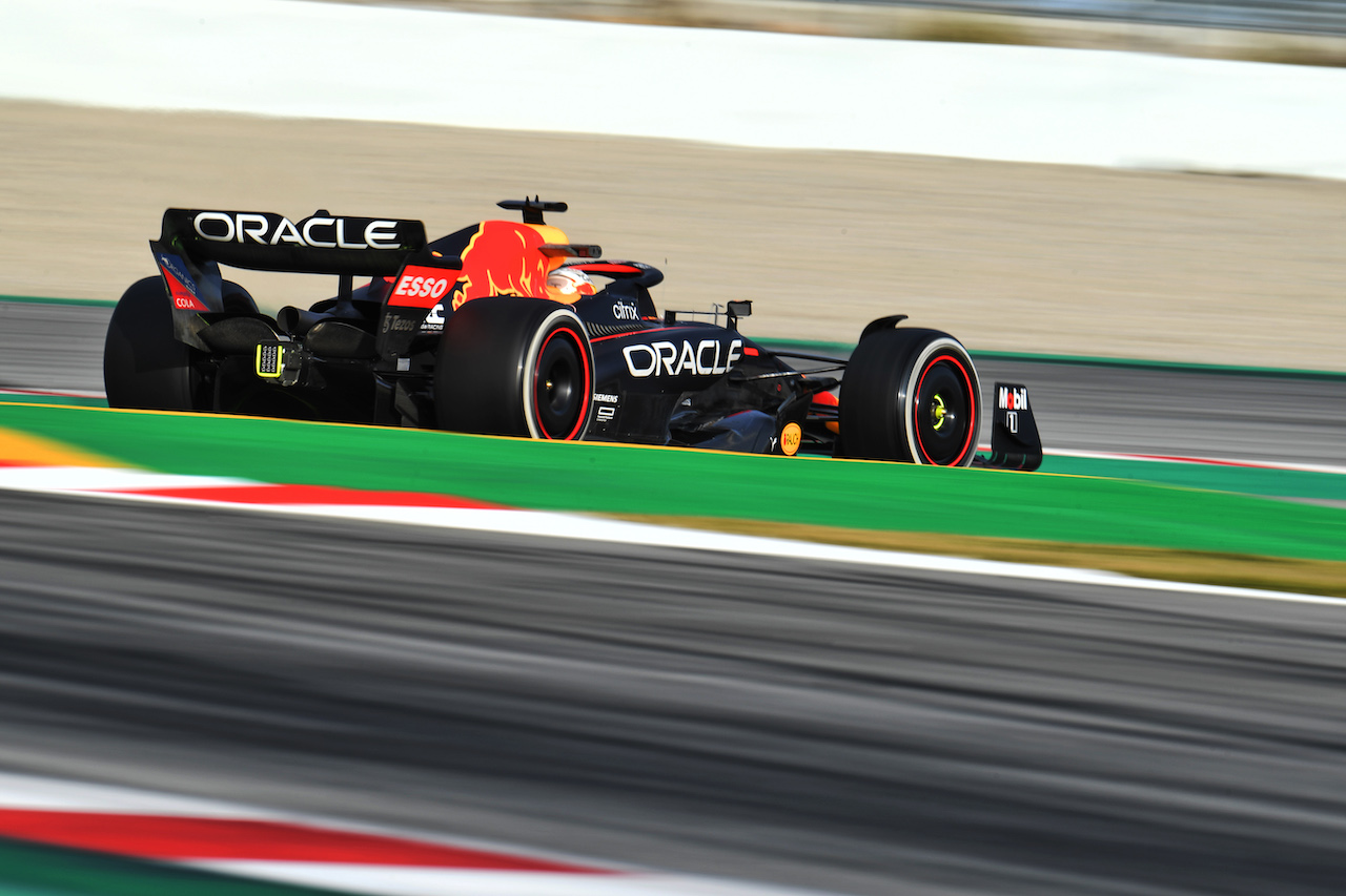 TEST BARCELLONA, Max Verstappen (NLD) Red Bull Racing RB18.
23.02.2022. Formula One Testing, Day One, Barcelona, Spain. Wednesday.
- www.xpbimages.com, EMail: requests@xpbimages.com © Copyright: Price / XPB Images