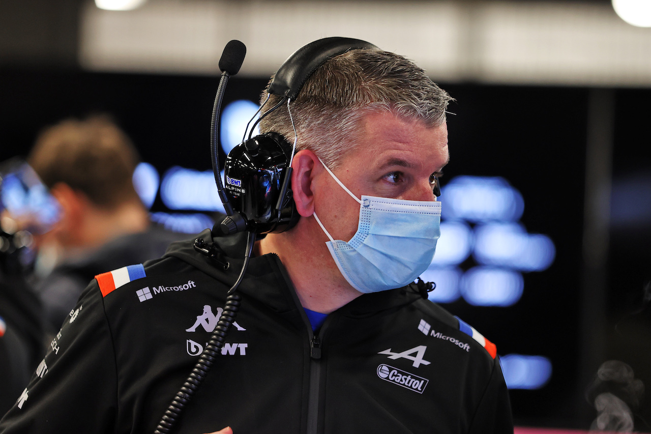 TEST BARCELLONA, Matt Harman (GBR) Alpine F1 Team Technical Director.
23.02.2022. Formula One Testing, Day One, Barcelona, Spain. Wednesday.
- www.xpbimages.com, EMail: requests@xpbimages.com © Copyright: Moy / XPB Images