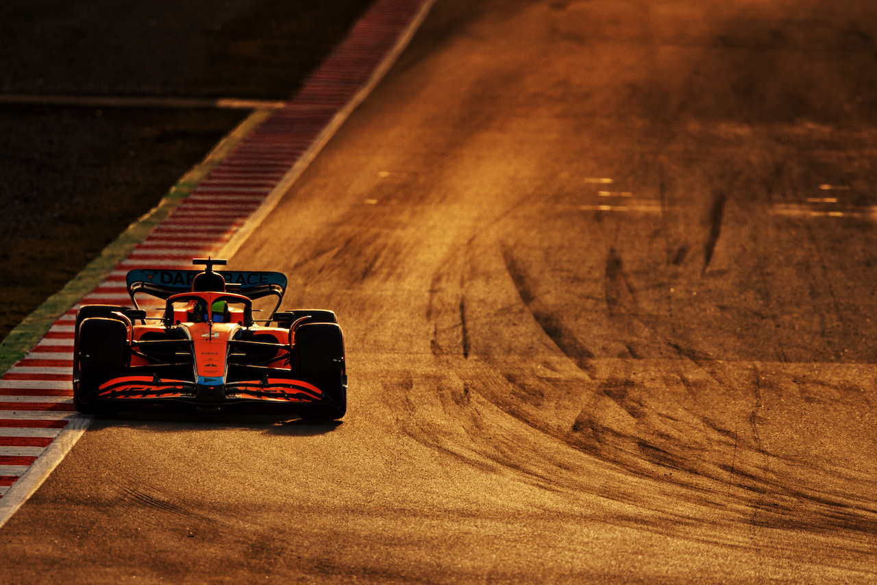 TEST BARCELLONA, Lando Norris (GBR) McLaren MCL36.
23.02.2022. Formula One Testing, Day One, Barcelona, Spain. Wednesday.
- www.xpbimages.com, EMail: requests@xpbimages.com © Copyright: Rew / XPB Images