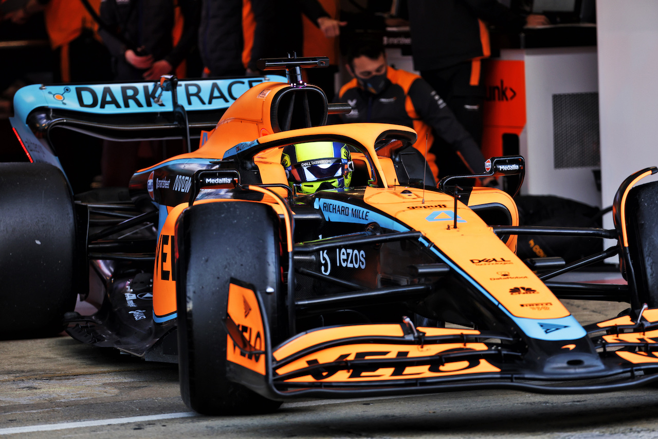 TEST BARCELLONA, Lando Norris (GBR) McLaren MCL36.
23.02.2022. Formula One Testing, Day One, Barcelona, Spain. Wednesday.
- www.xpbimages.com, EMail: requests@xpbimages.com © Copyright: Bearne / XPB Images