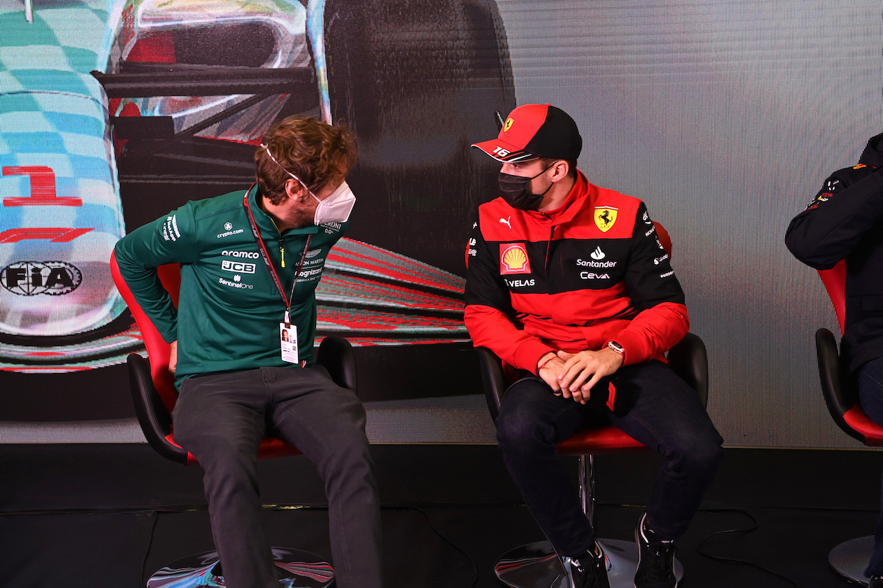 TEST BARCELLONA, (L to R): Sebastian Vettel (GER) Aston Martin F1 Team e Charles Leclerc (MON) Ferrari in the FIA Press Conference.
24.02.2022. Formula One Testing, Day Two, Barcelona, Spain. Giovedi'.
- www.xpbimages.com, EMail: requests@xpbimages.com © Copyright: FIA Pool Image for Editorial Use Only
