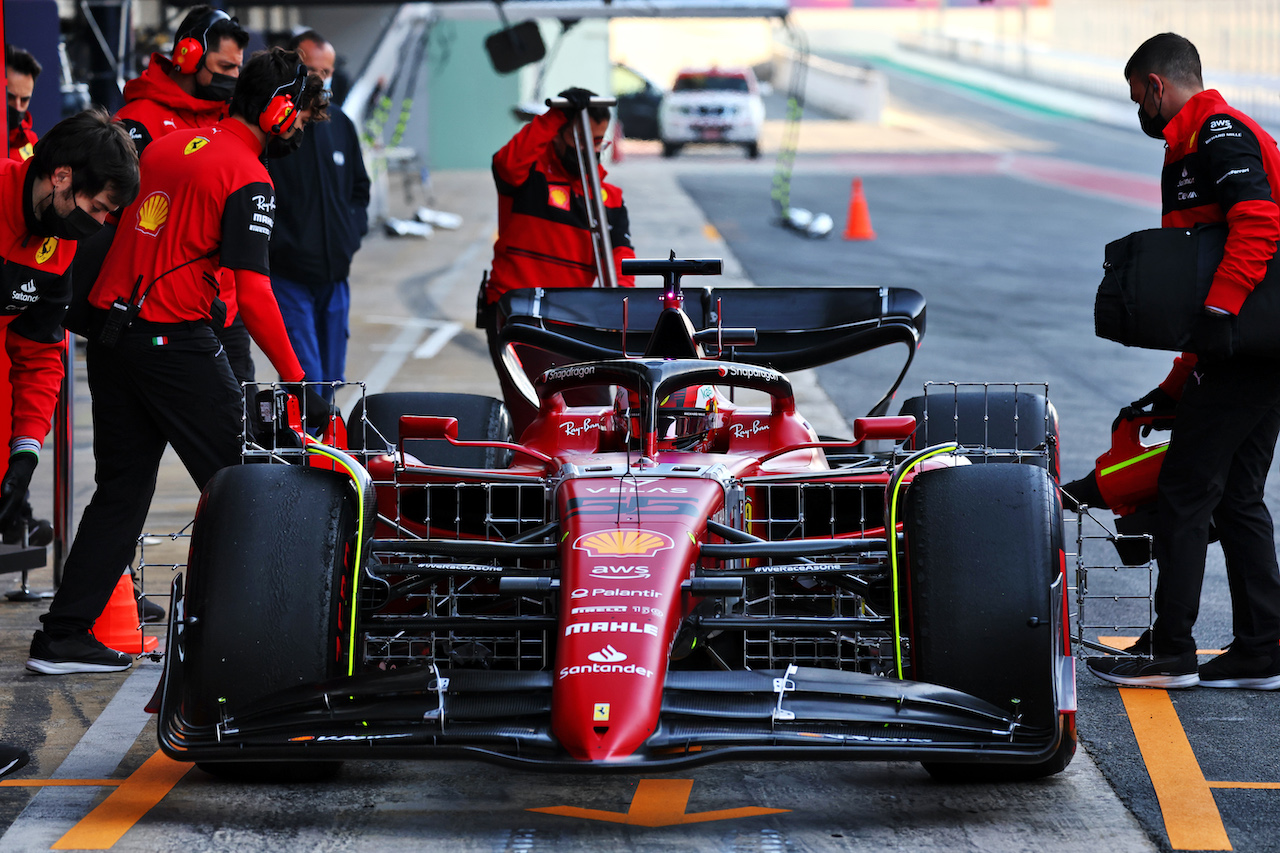 TEST BARCELLONA, Carlos Sainz Jr (ESP) Ferrari F1-75.
24.02.2022. Formula One Testing, Day Two, Barcelona, Spain. Giovedi'.
- www.xpbimages.com, EMail: requests@xpbimages.com © Copyright: Batchelor / XPB Images