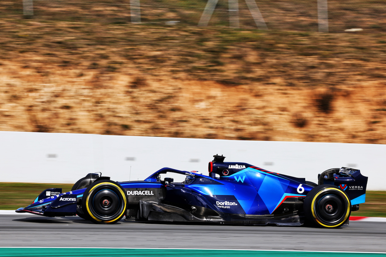 TEST BARCELLONA, Nicholas Latifi (CDN) Williams Racing FW44.
24.02.2022. Formula One Testing, Day Two, Barcelona, Spain. Giovedi'.
- www.xpbimages.com, EMail: requests@xpbimages.com © Copyright: Batchelor / XPB Images