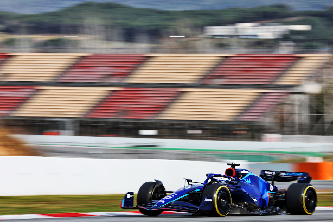 TEST BARCELLONA, Nicholas Latifi (CDN) Williams Racing FW44.
24.02.2022. Formula One Testing, Day Two, Barcelona, Spain. Giovedi'.
- www.xpbimages.com, EMail: requests@xpbimages.com © Copyright: Batchelor / XPB Images