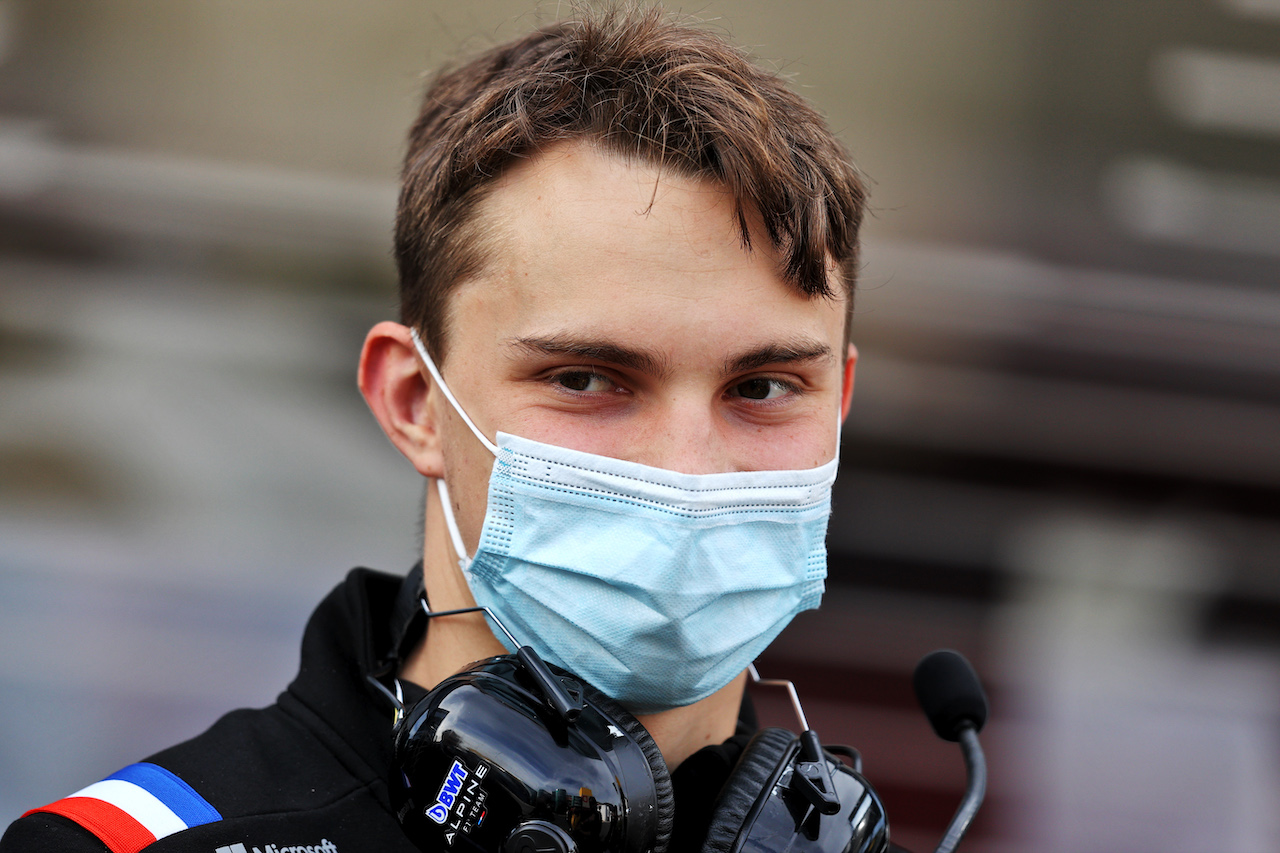 TEST BARCELLONA, Oscar Piastri (AUS) Alpine F1 Team Reserve Driver.
24.02.2022. Formula One Testing, Day Two, Barcelona, Spain. Giovedi'.
- www.xpbimages.com, EMail: requests@xpbimages.com © Copyright: Moy / XPB Images