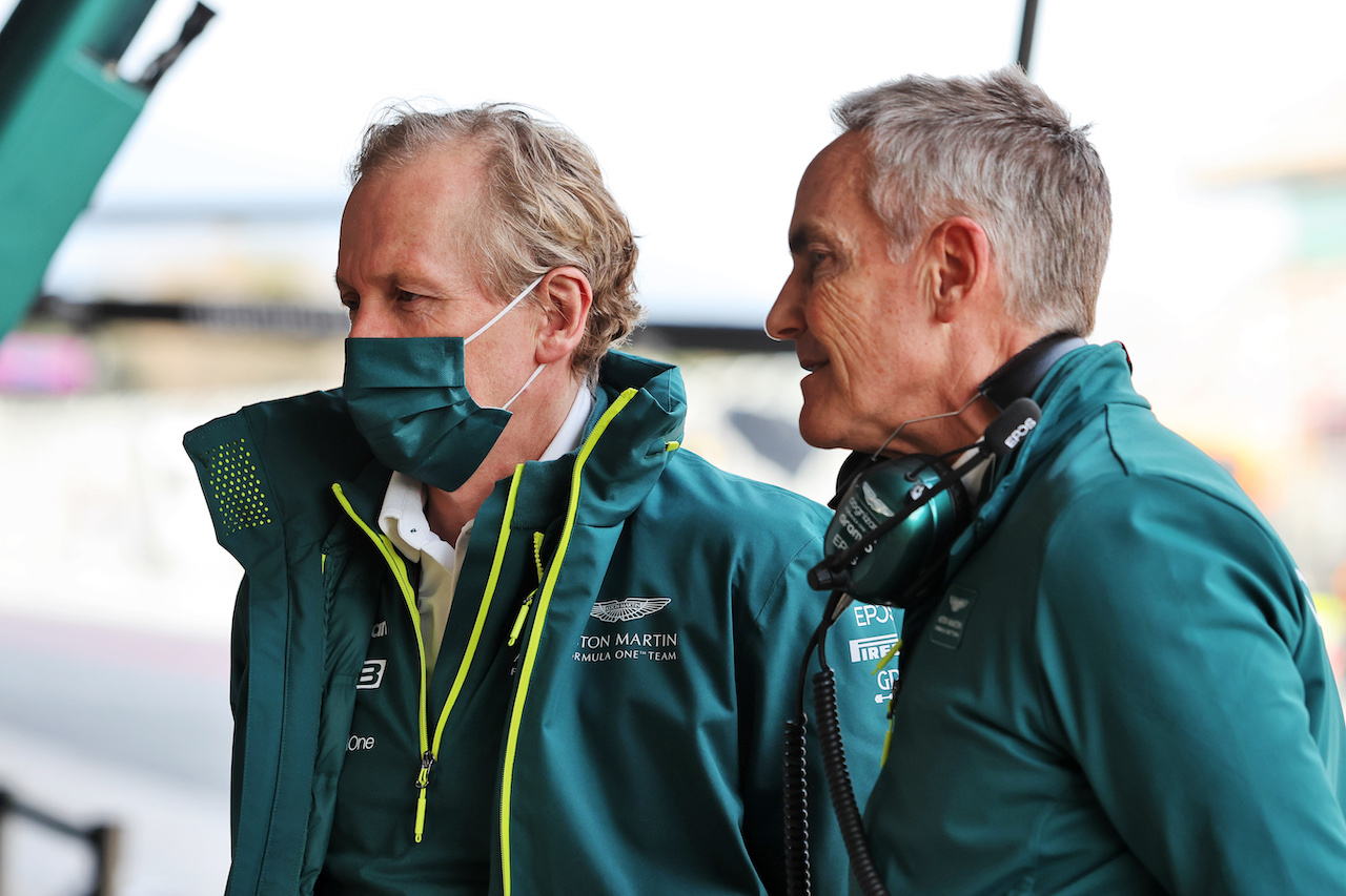 TEST BARCELLONA, (L to R): Andrew Green (GBR) Aston Martin F1 Team Technical Director with Martin Whitmarsh (GBR) Aston Martin F1 Team Group Chief Executive Officer.
24.02.2022. Formula One Testing, Day Two, Barcelona, Spain. Giovedi'.
- www.xpbimages.com, EMail: requests@xpbimages.com © Copyright: Moy / XPB Images