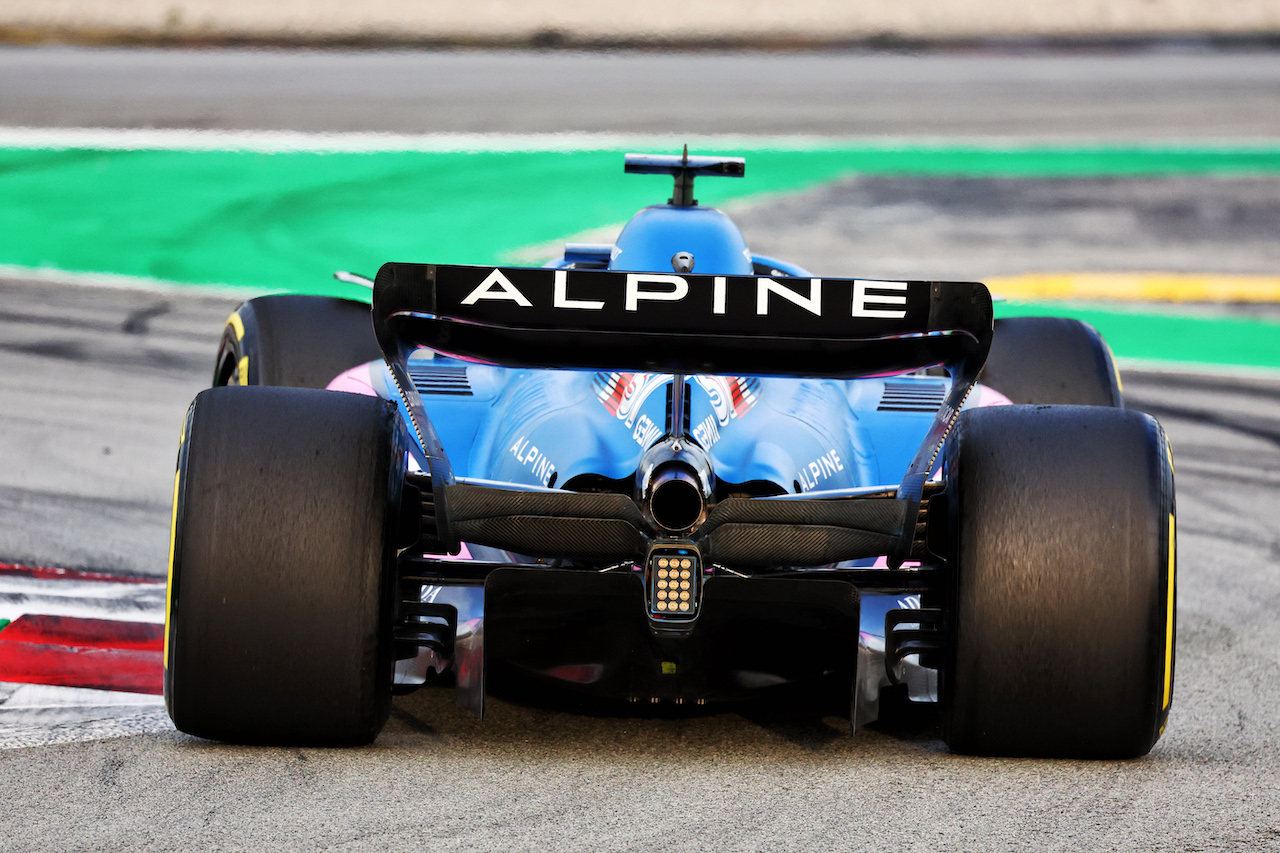 TEST BARCELLONA, Esteban Ocon (FRA) Alpine F1 Team A522.
24.02.2022. Formula One Testing, Day Two, Barcelona, Spain. Giovedi'.
- www.xpbimages.com, EMail: requests@xpbimages.com © Copyright: Batchelor / XPB Images