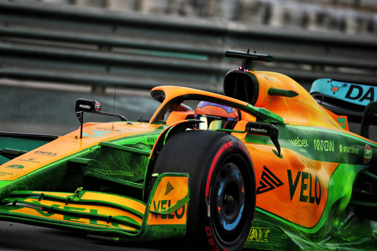 TEST BARCELLONA, Lando Norris (GBR) McLaren MCL36 running flow-vis paint.
24.02.2022. Formula One Testing, Day Two, Barcelona, Spain. Giovedi'.
 - www.xpbimages.com, EMail: requests@xpbimages.com © Copyright: Coates / XPB Images