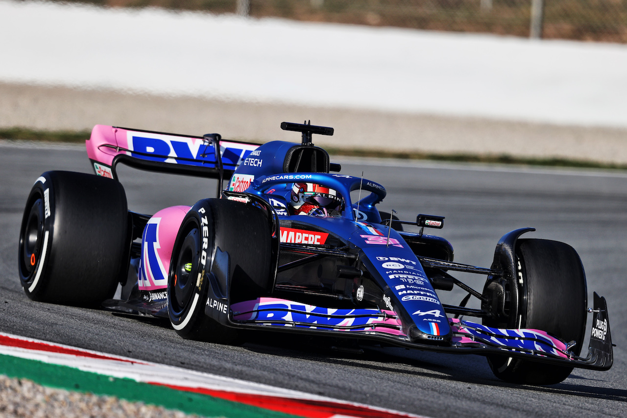 TEST BARCELLONA, Esteban Ocon (FRA) Alpine F1 Team A522.
24.02.2022. Formula One Testing, Day Two, Barcelona, Spain. Giovedi'.
- www.xpbimages.com, EMail: requests@xpbimages.com © Copyright: Moy / XPB Images