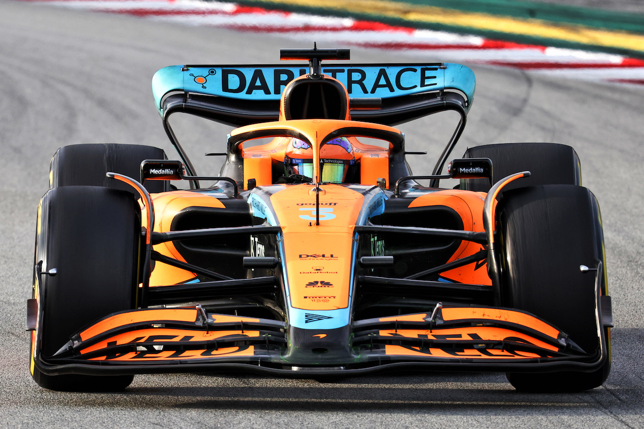 TEST BARCELLONA, Daniel Ricciardo (AUS) McLaren MCL36.
24.02.2022. Formula One Testing, Day Two, Barcelona, Spain. Giovedi'.
- www.xpbimages.com, EMail: requests@xpbimages.com © Copyright: Batchelor / XPB Images