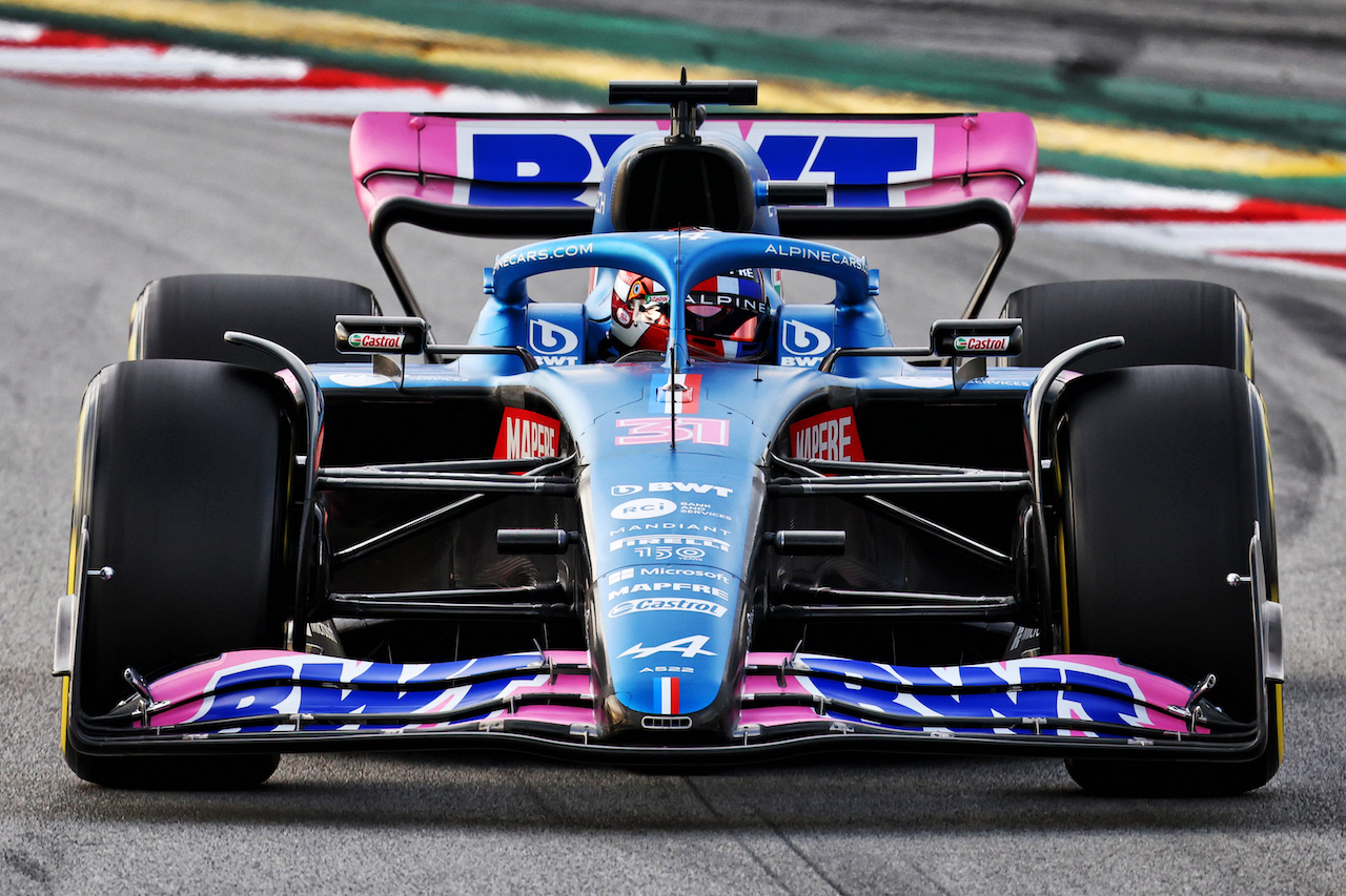 TEST BARCELLONA, Esteban Ocon (FRA) Alpine F1 Team A522.
24.02.2022. Formula One Testing, Day Two, Barcelona, Spain. Giovedi'.
- www.xpbimages.com, EMail: requests@xpbimages.com © Copyright: Batchelor / XPB Images