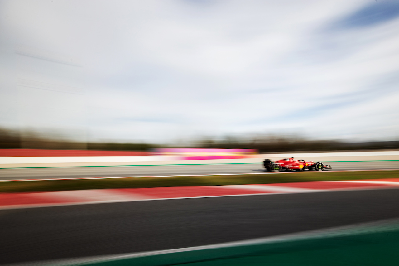 TEST BARCELLONA, Charles Leclerc (MON) Ferrari F1-75.
24.02.2022. Formula One Testing, Day Two, Barcelona, Spain. Giovedi'.
- www.xpbimages.com, EMail: requests@xpbimages.com © Copyright: Rew / XPB Images