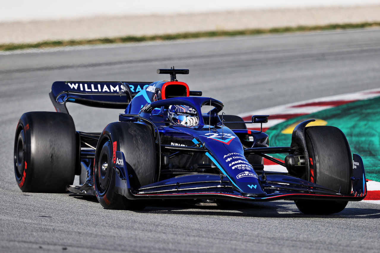 TEST BARCELLONA, Alexander Albon (THA) Williams Racing FW44.
24.02.2022. Formula One Testing, Day Two, Barcelona, Spain. Giovedi'.
- www.xpbimages.com, EMail: requests@xpbimages.com © Copyright: Moy / XPB Images