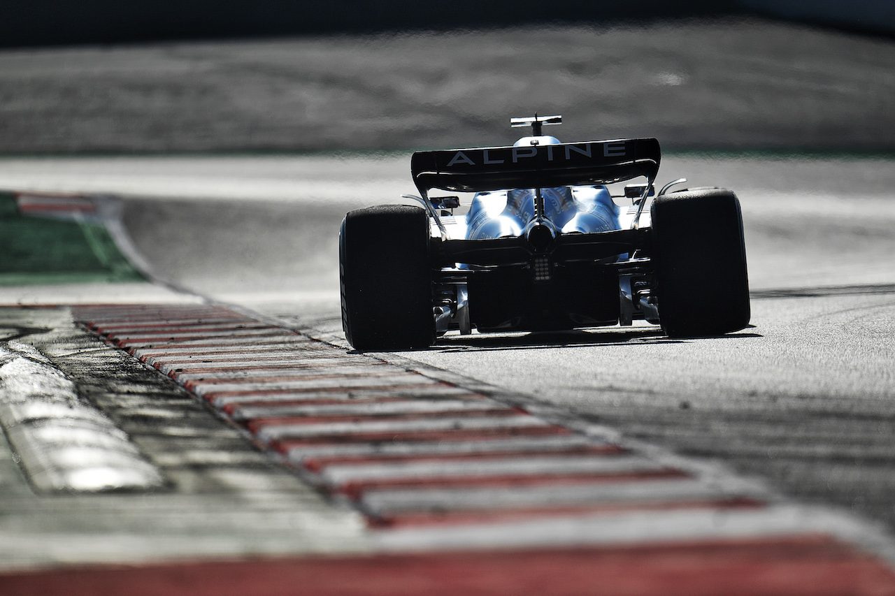 TEST BARCELLONA, Esteban Ocon (FRA) Alpine F1 Team A522.
24.02.2022. Formula One Testing, Day Two, Barcelona, Spain. Giovedi'.
- www.xpbimages.com, EMail: requests@xpbimages.com © Copyright: Price / XPB Images