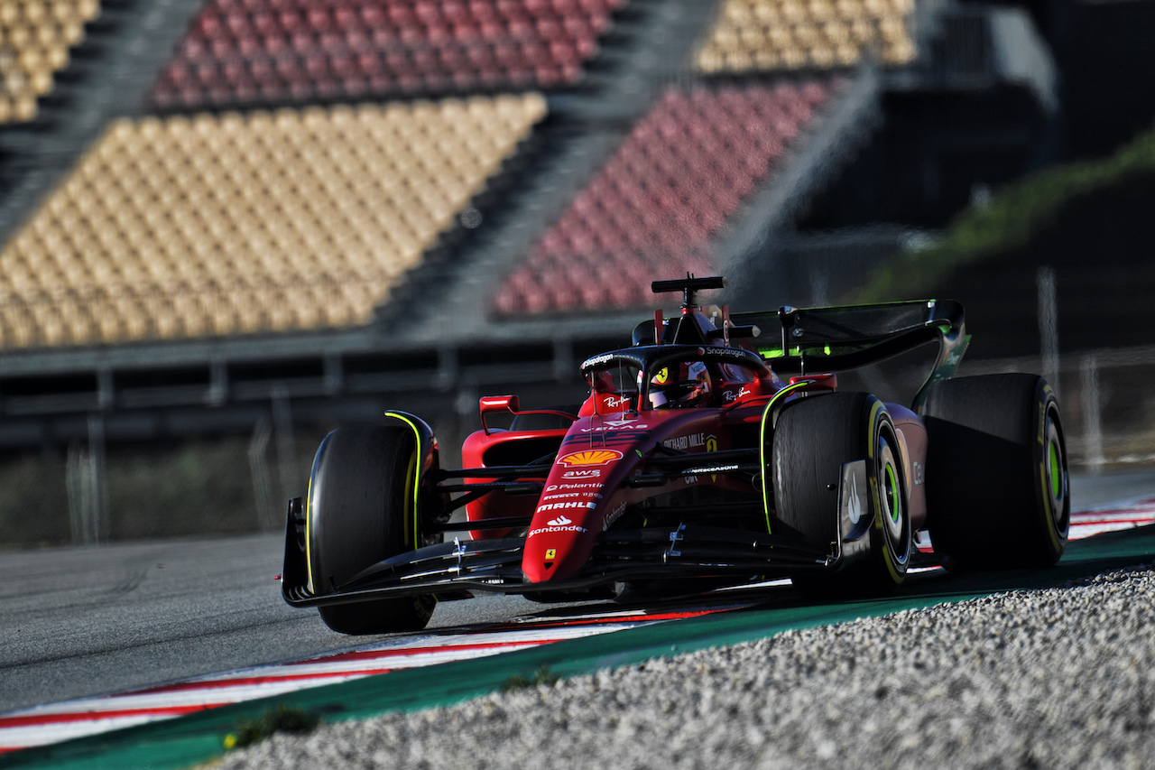 TEST BARCELLONA, Carlos Sainz Jr (ESP) Ferrari F1-75.
24.02.2022. Formula One Testing, Day Two, Barcelona, Spain. Giovedi'.
- www.xpbimages.com, EMail: requests@xpbimages.com © Copyright: Price / XPB Images