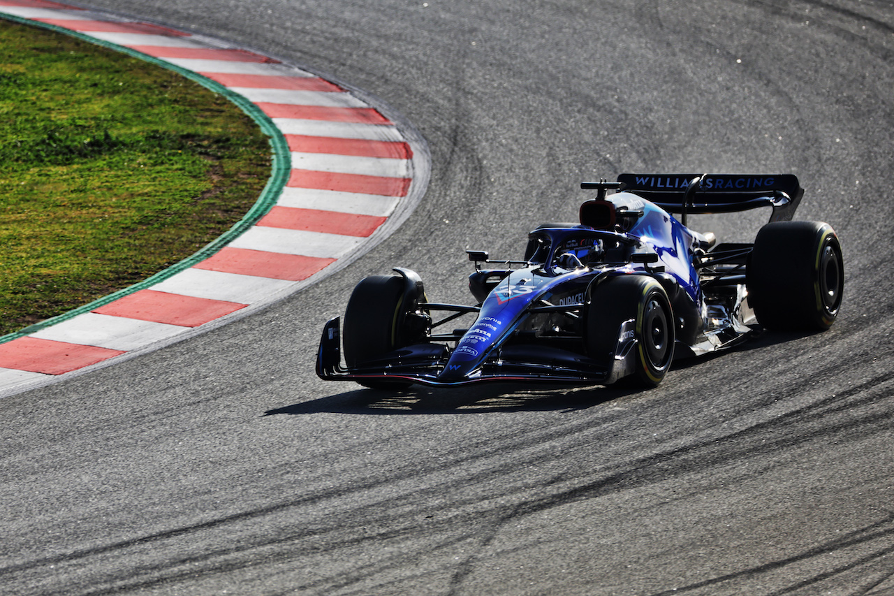TEST BARCELLONA, Alexander Albon (THA) Williams Racing FW44.
24.02.2022. Formula One Testing, Day Two, Barcelona, Spain. Giovedi'.
- www.xpbimages.com, EMail: requests@xpbimages.com © Copyright: Bearne / XPB Images