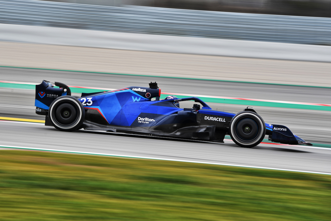 TEST BARCELLONA, Alexander Albon (THA) Williams Racing FW44.
25.02.2022. Formula One Testing, Day Three, Barcelona, Spain. Venerdi'.
- www.xpbimages.com, EMail: requests@xpbimages.com © Copyright: Price / XPB Images