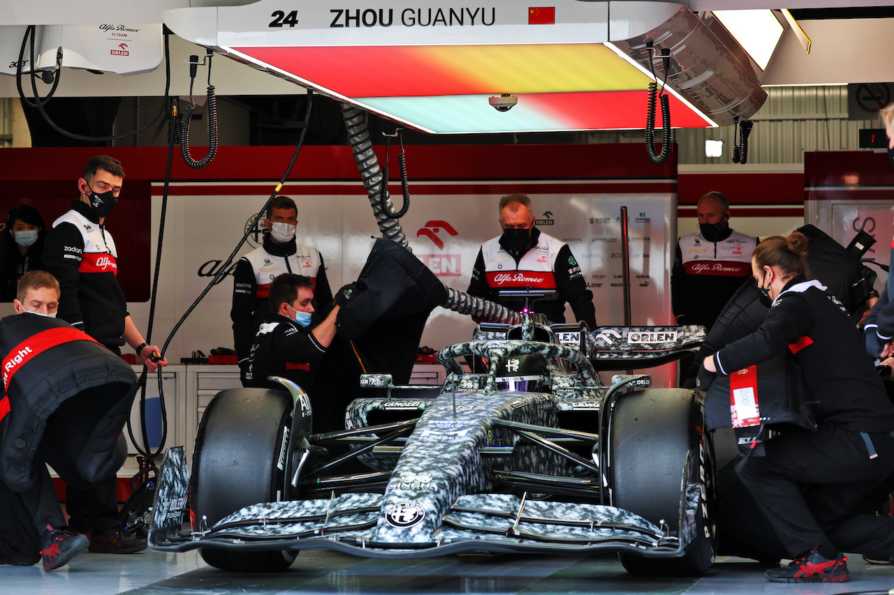 TEST BARCELLONA, Guanyu Zhou (CHN) Alfa Romeo F1 Team C42.
25.02.2022. Formula One Testing, Day Three, Barcelona, Spain. Venerdi'.
- www.xpbimages.com, EMail: requests@xpbimages.com © Copyright: Batchelor / XPB Images