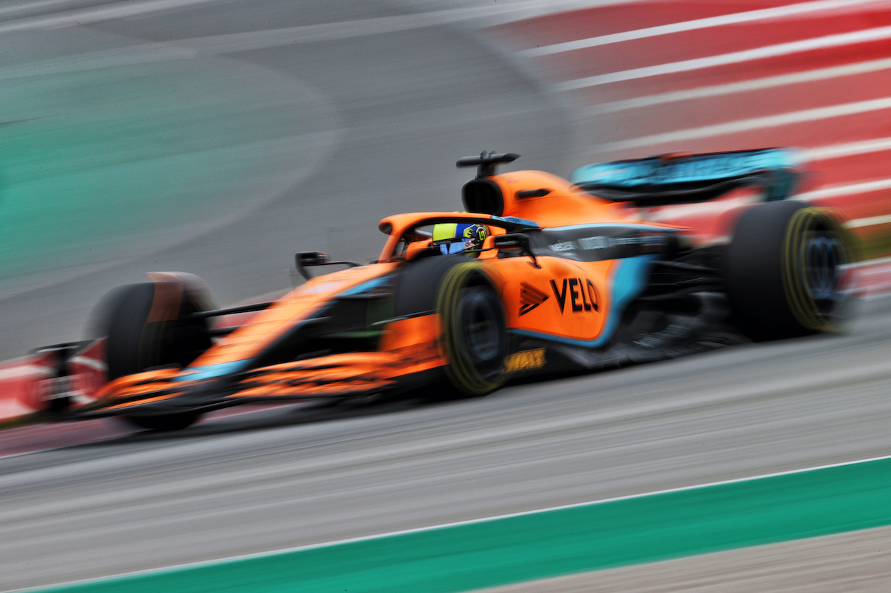 TEST BARCELLONA, Lando Norris (GBR) McLaren MCL36.
25.02.2022. Formula One Testing, Day Three, Barcelona, Spain. Venerdi'.
- www.xpbimages.com, EMail: requests@xpbimages.com © Copyright: Moy / XPB Images