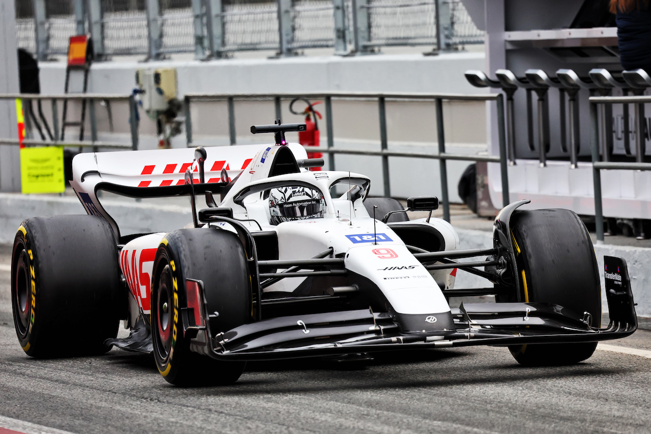 TEST BARCELLONA, Nikita Mazepin (RUS) Haas F1 Team VF-22.
25.02.2022. Formula One Testing, Day Three, Barcelona, Spain. Venerdi'.
- www.xpbimages.com, EMail: requests@xpbimages.com © Copyright: Batchelor / XPB Images
