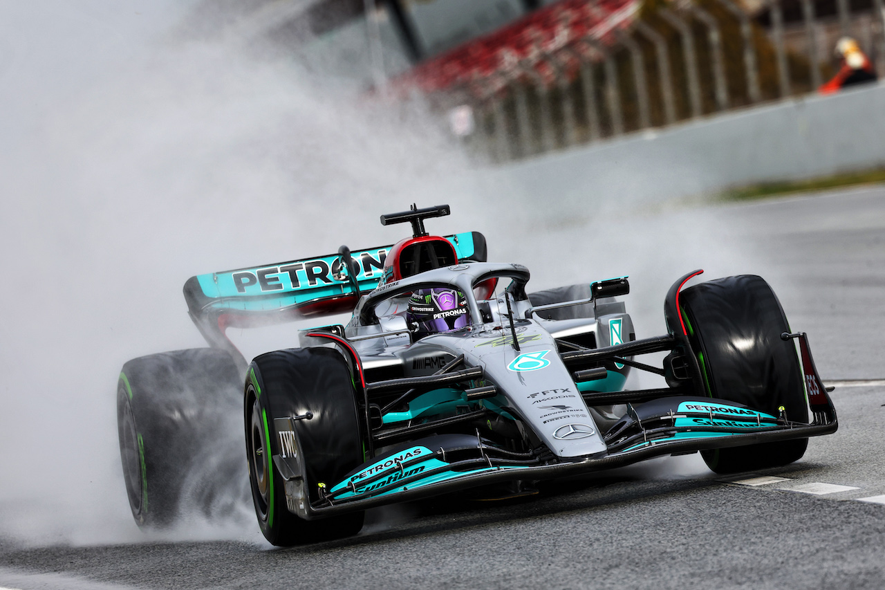 TEST BARCELLONA, Lewis Hamilton (GBR) Mercedes AMG F1 W13.
25.02.2022. Formula One Testing, Day Three, Barcelona, Spain. Venerdi'.
- www.xpbimages.com, EMail: requests@xpbimages.com © Copyright: Batchelor / XPB Images