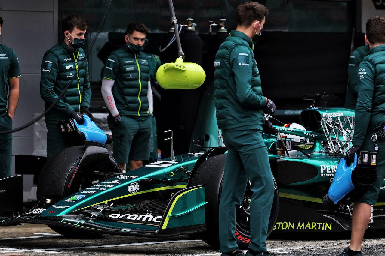 TEST BARCELLONA, Sebastian Vettel (GER) Aston Martin F1 Team AMR22 running sensor equipment.
25.02.2022. Formula One Testing, Day Three, Barcelona, Spain. Venerdi'.
- www.xpbimages.com, EMail: requests@xpbimages.com © Copyright: Bearne / XPB Images