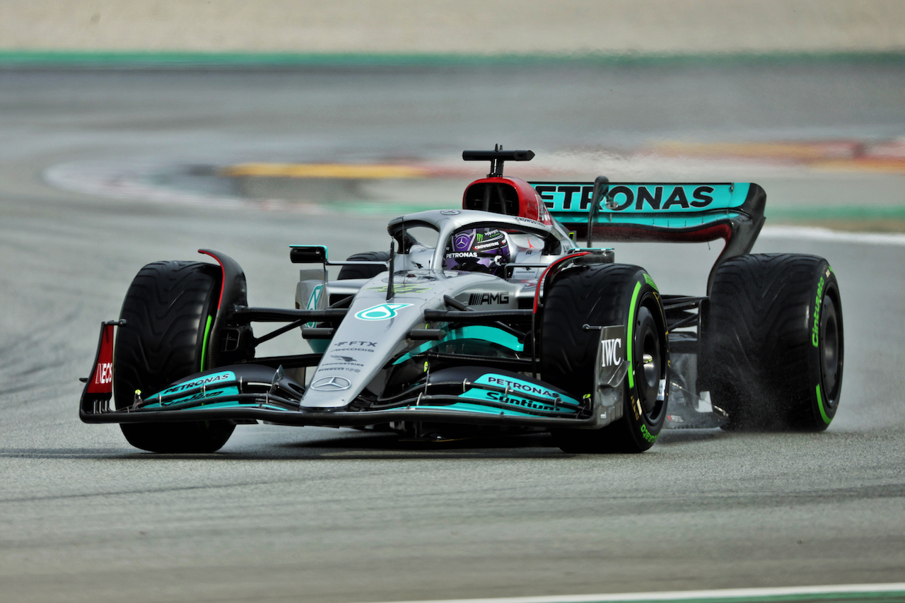 TEST BARCELLONA, Lewis Hamilton (GBR) Mercedes AMG F1 W13.
25.02.2022. Formula One Testing, Day Three, Barcelona, Spain. Venerdi'.
- www.xpbimages.com, EMail: requests@xpbimages.com © Copyright: Bearne / XPB Images
