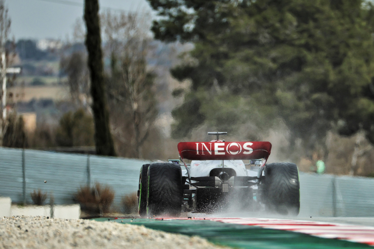 TEST BARCELLONA, Lewis Hamilton (GBR) Mercedes AMG F1 W13.
25.02.2022. Formula One Testing, Day Three, Barcelona, Spain. Venerdi'.
- www.xpbimages.com, EMail: requests@xpbimages.com © Copyright: Bearne / XPB Images