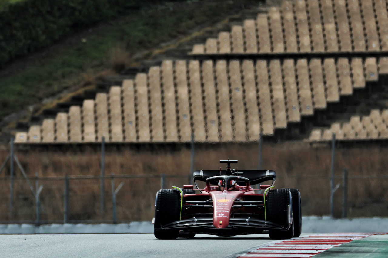 TEST BARCELLONA, Carlos Sainz Jr (ESP) Ferrari F1-75.
25.02.2022. Formula One Testing, Day Three, Barcelona, Spain. Venerdi'.
- www.xpbimages.com, EMail: requests@xpbimages.com © Copyright: Bearne / XPB Images