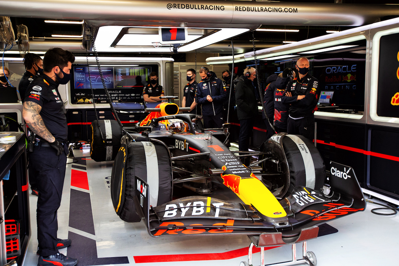 TEST BARCELLONA, Max Verstappen (NLD) Red Bull Racing RB18.
25.02.2022. Formula One Testing, Day Three, Barcelona, Spain. Venerdi'.
- www.xpbimages.com, EMail: requests@xpbimages.com © Copyright: Rew / XPB Images