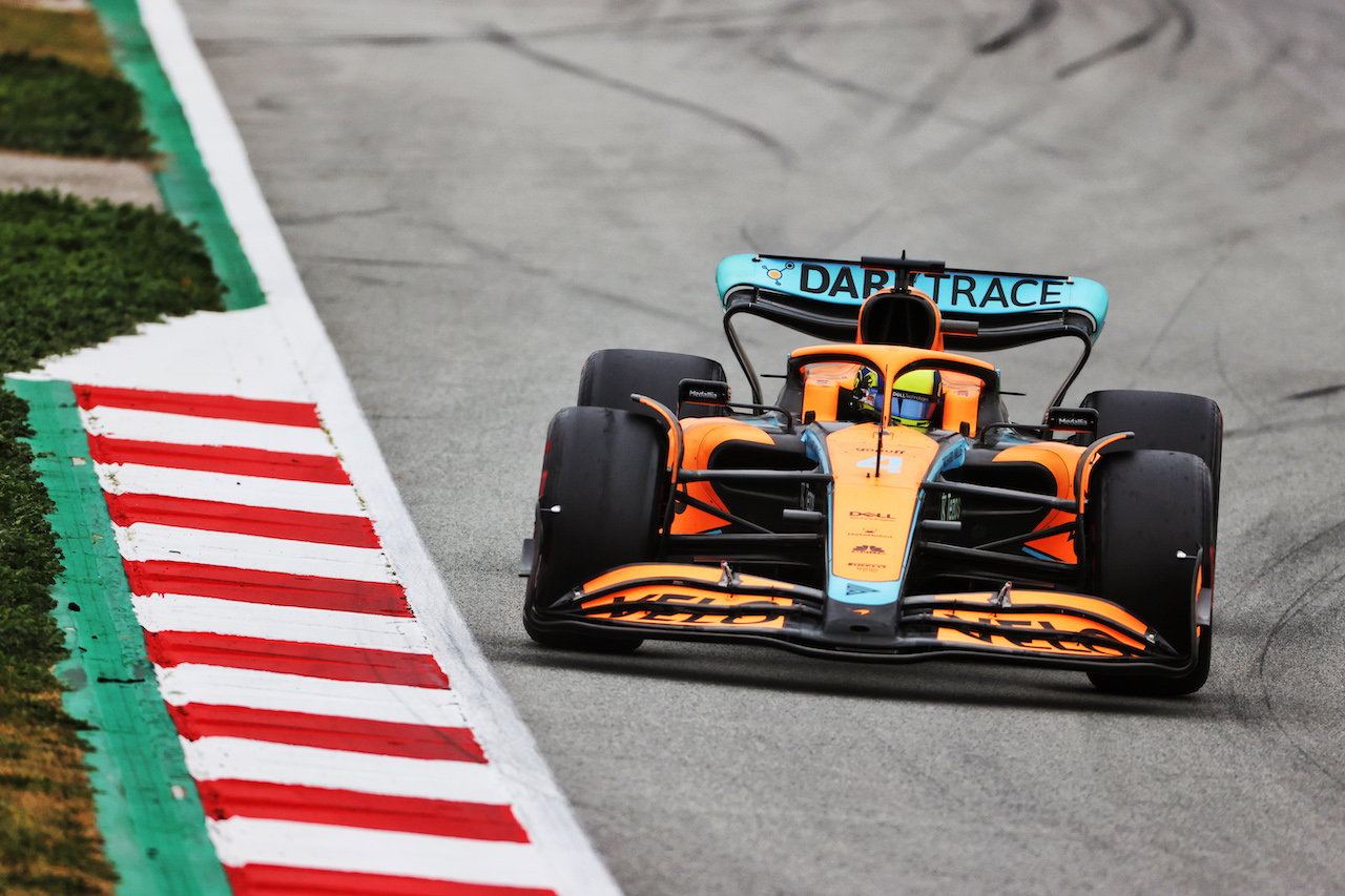 TEST BARCELLONA, Lando Norris (GBR) McLaren MCL36.
25.02.2022. Formula One Testing, Day Three, Barcelona, Spain. Venerdi'.
- www.xpbimages.com, EMail: requests@xpbimages.com © Copyright: Price / XPB Images