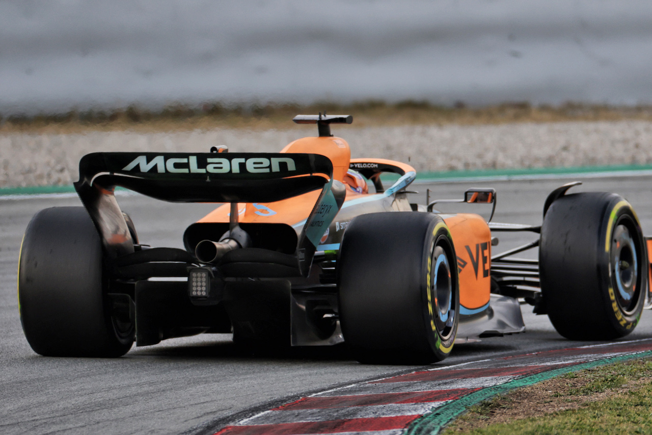 TEST BARCELLONA, Daniel Ricciardo (AUS) McLaren MCL36.
25.02.2022. Formula One Testing, Day Three, Barcelona, Spain. Venerdi'.
- www.xpbimages.com, EMail: requests@xpbimages.com © Copyright: Bearne / XPB Images