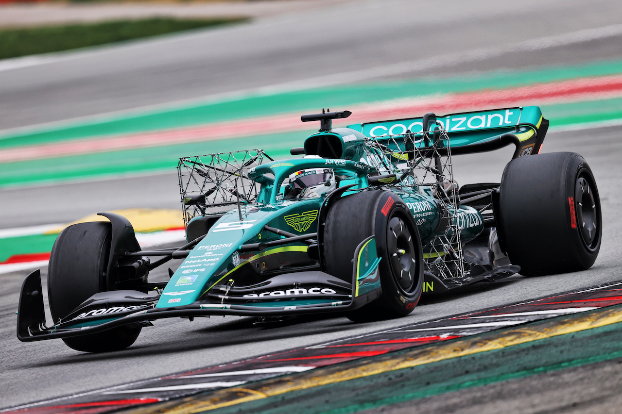 TEST BARCELLONA, Sebastian Vettel (GER) Aston Martin F1 Team AMR22.
25.02.2022. Formula One Testing, Day Three, Barcelona, Spain. Venerdi'.
- www.xpbimages.com, EMail: requests@xpbimages.com © Copyright: Moy / XPB Images