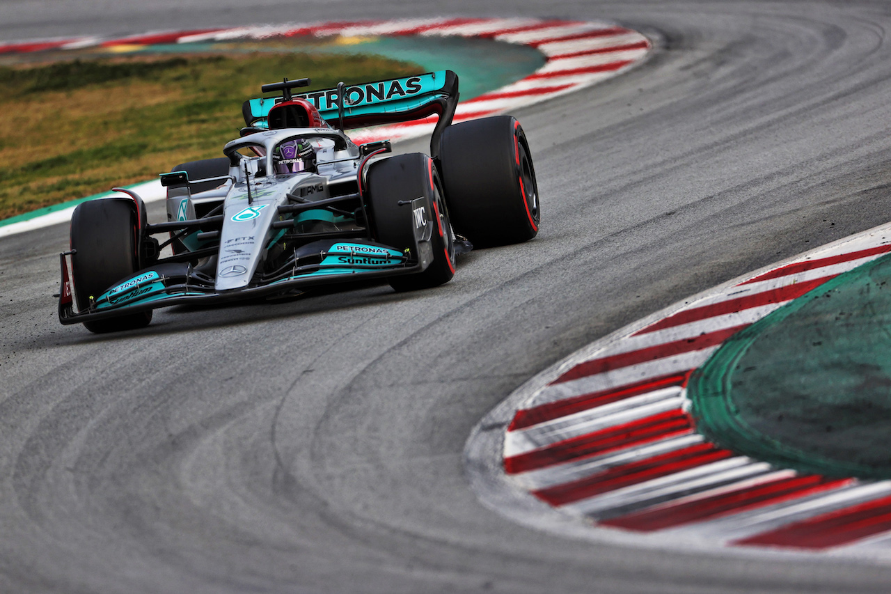 TEST BARCELLONA, Lewis Hamilton (GBR) Mercedes AMG F1 W13.
25.02.2022. Formula One Testing, Day Three, Barcelona, Spain. Venerdi'.
- www.xpbimages.com, EMail: requests@xpbimages.com © Copyright: Price / XPB Images